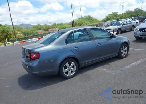 2009 Volkswagen Jetta S z USA, uszkodzony, nr VIN 3VWJZ71K09M089563